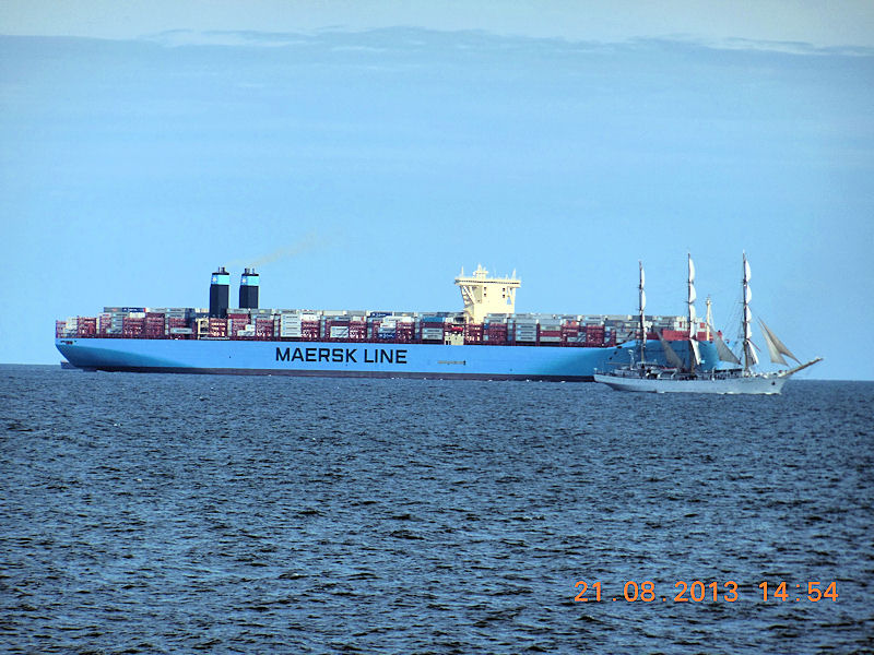 Gigant w Porcie Północnym - Maersk Mc-Kinney Møller [ZDJĘCIA] 