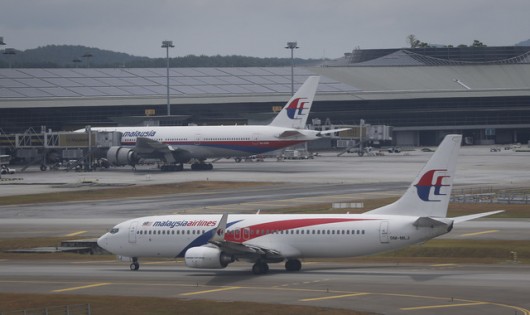 Boeing linii lotniczych Malaysia Airlaness na lotnisku w Kuala Lumpur                                         Foto: Vincent Thian