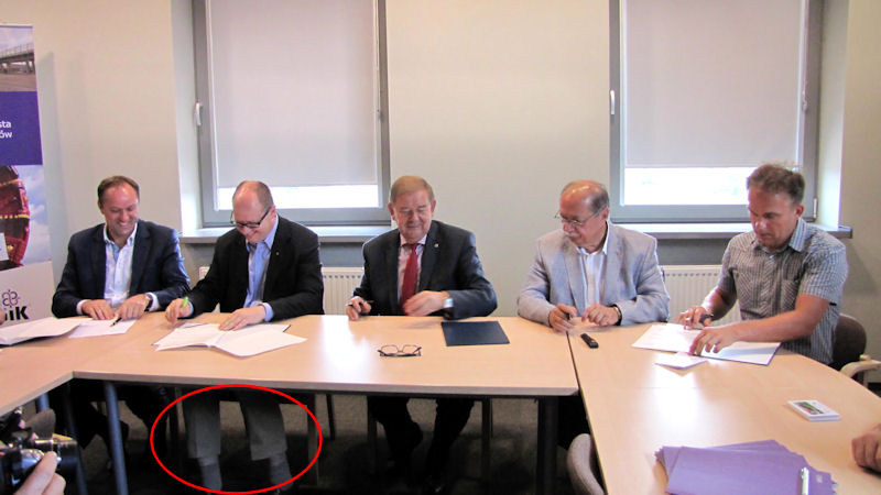 Tak Prezydent Gdańska podpisywał umowę...